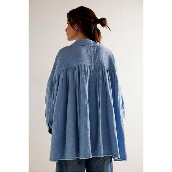 Free People We The Free Cardiff Top in Blue Bell Oversized Large Gauze Cotton - Picture 2 of 11